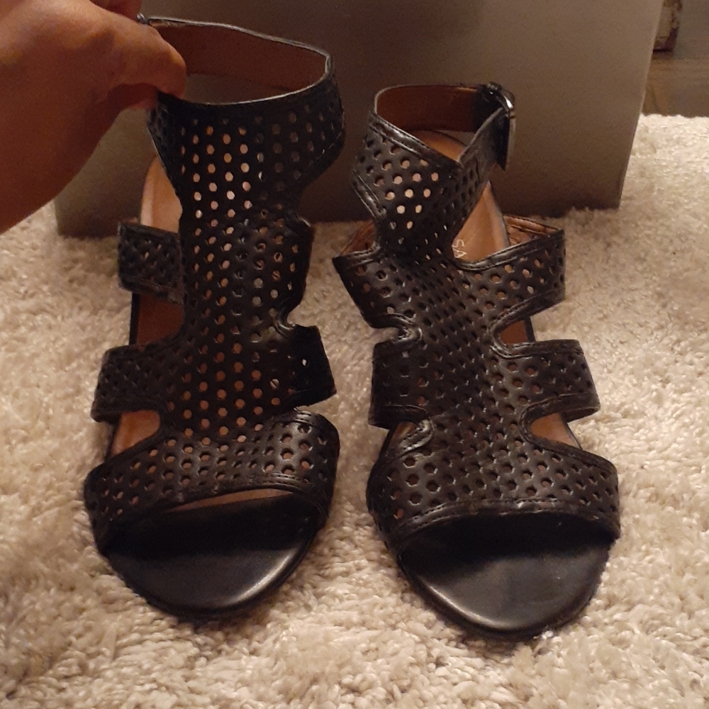 Strap around the ankle sexy black wedge